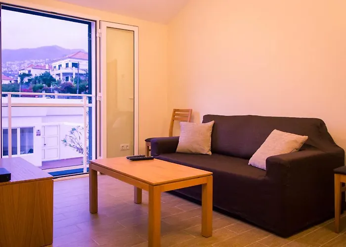 מלון דירות Madeira Old Town פונשל